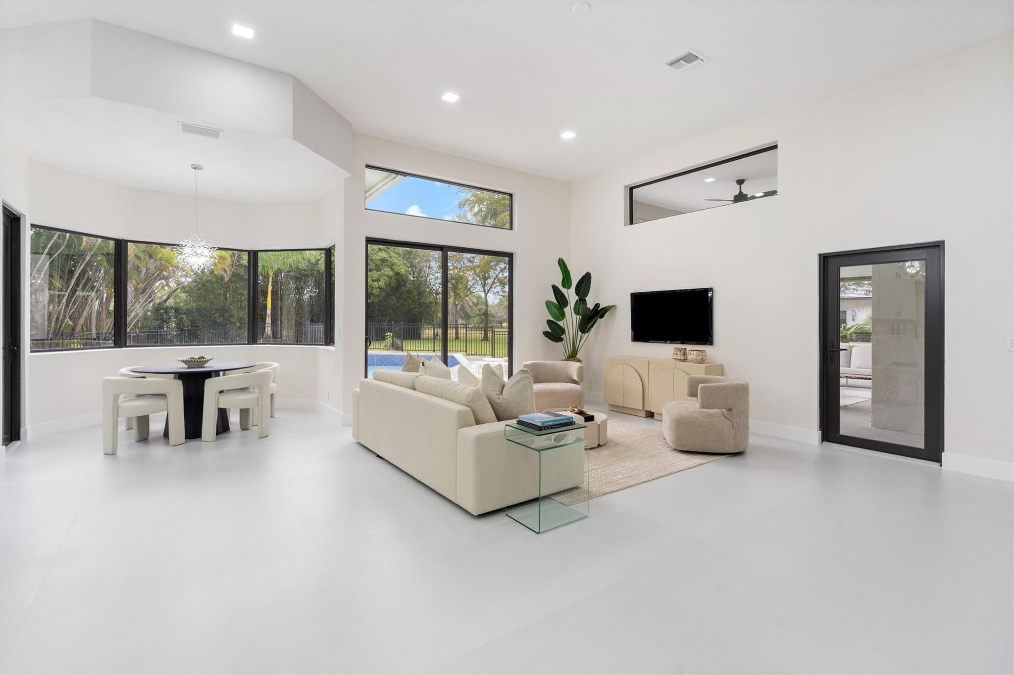 Whispering Woods 118-25 B - Residential