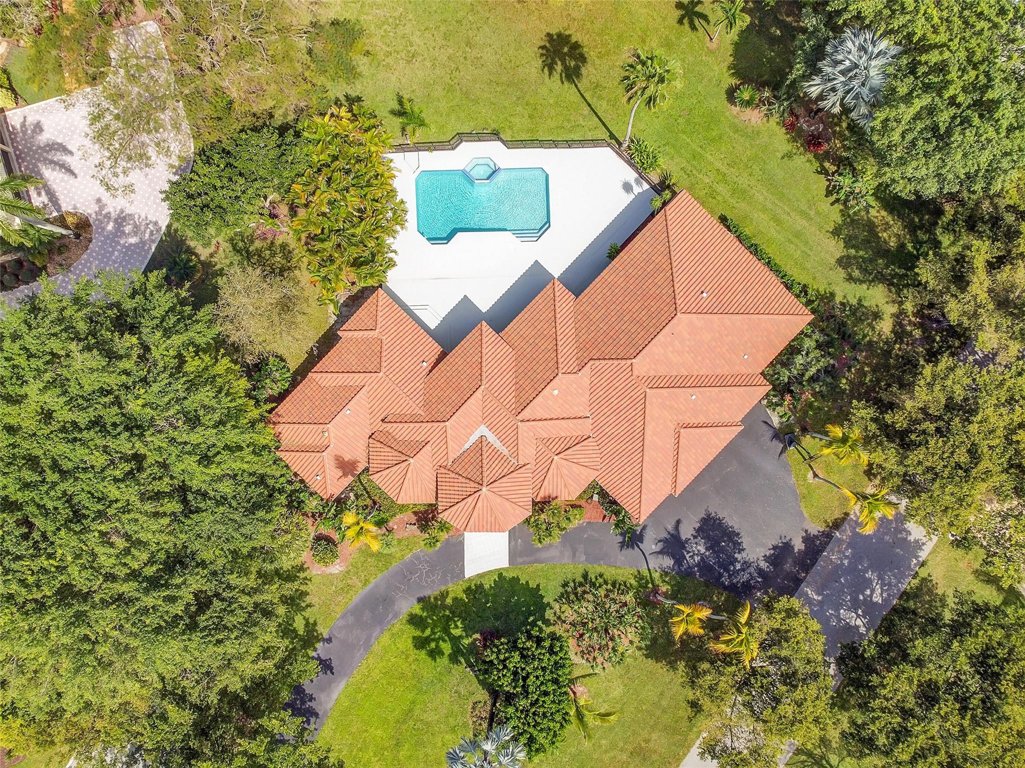 Whispering Woods 118-25 B - Residential