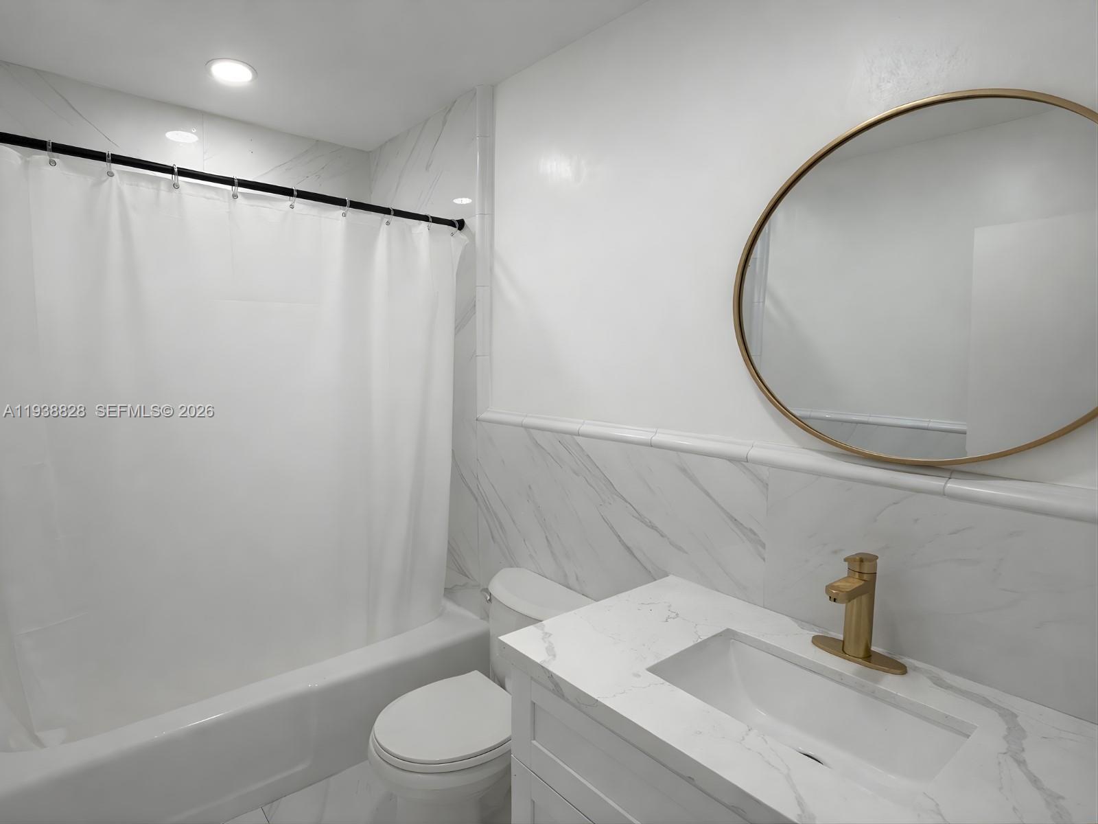 HOLLYWOOD HILLS SECOND AD - Residential Lease