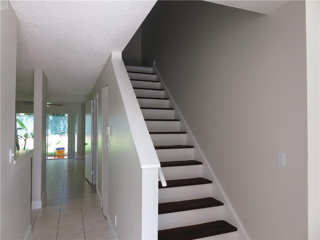 SANTA CRUZ - Residential Lease