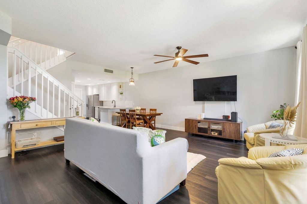 Photo of 124 Ashley Court, Jupiter, FL 33458 (MLS # R11144737)