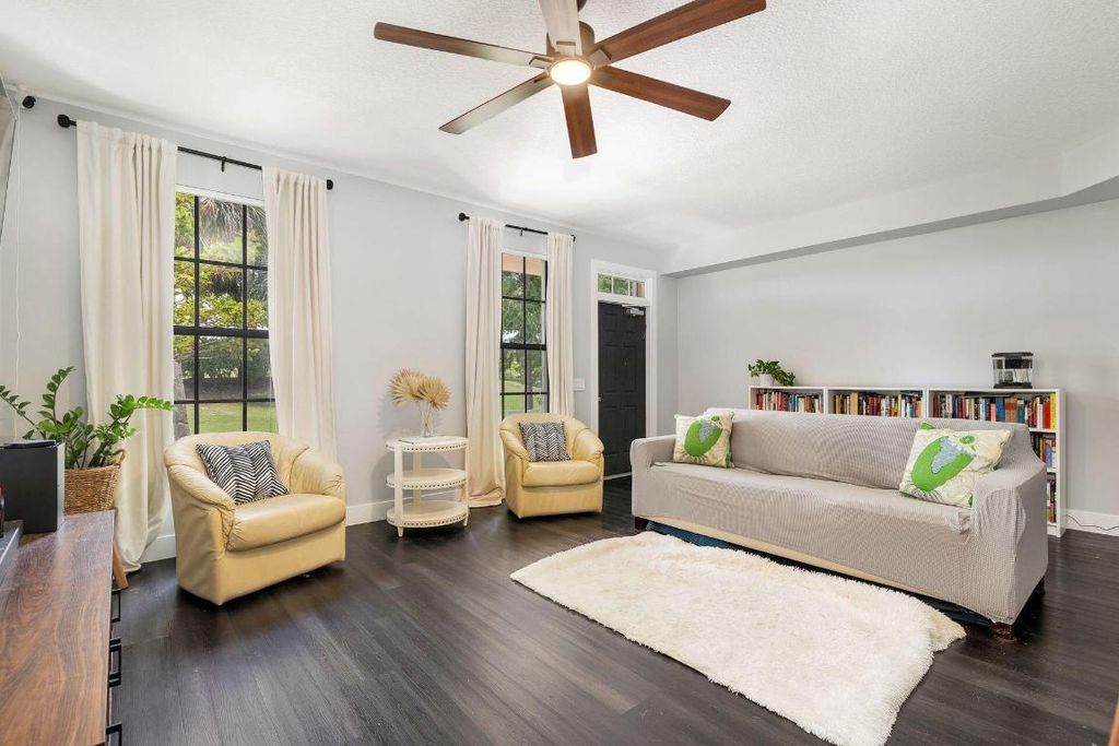 Photo of 124 Ashley Court, Jupiter, FL 33458 (MLS # R11144737)