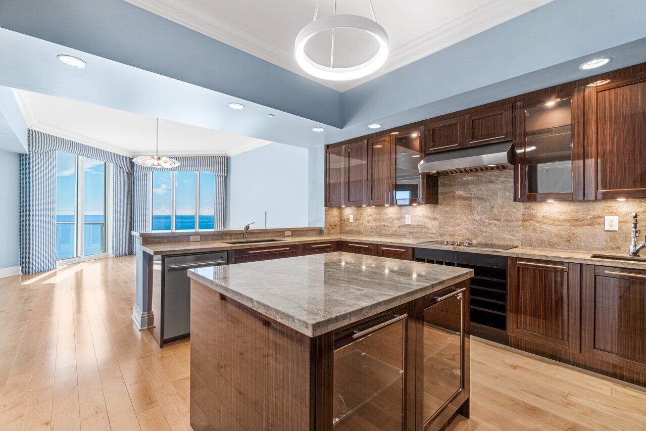 2700 NORTH OCEAN CONDO - Residential