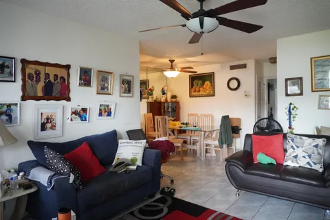15 NW 204th St Unit 6, Miami Gardens, FL MLS: F10482573