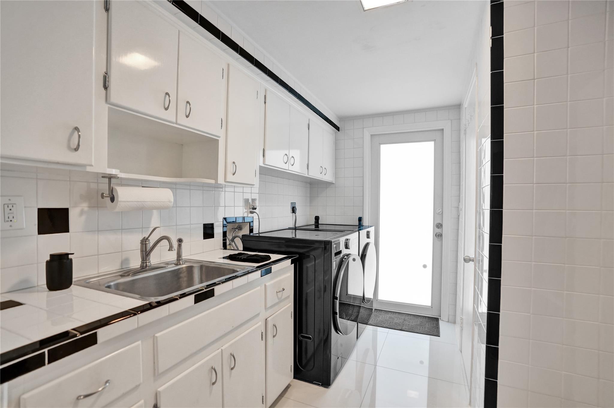 Hillsboro Harbor - Residential