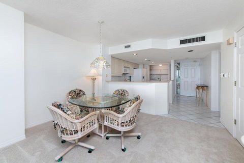 A home in Hutchinson Island