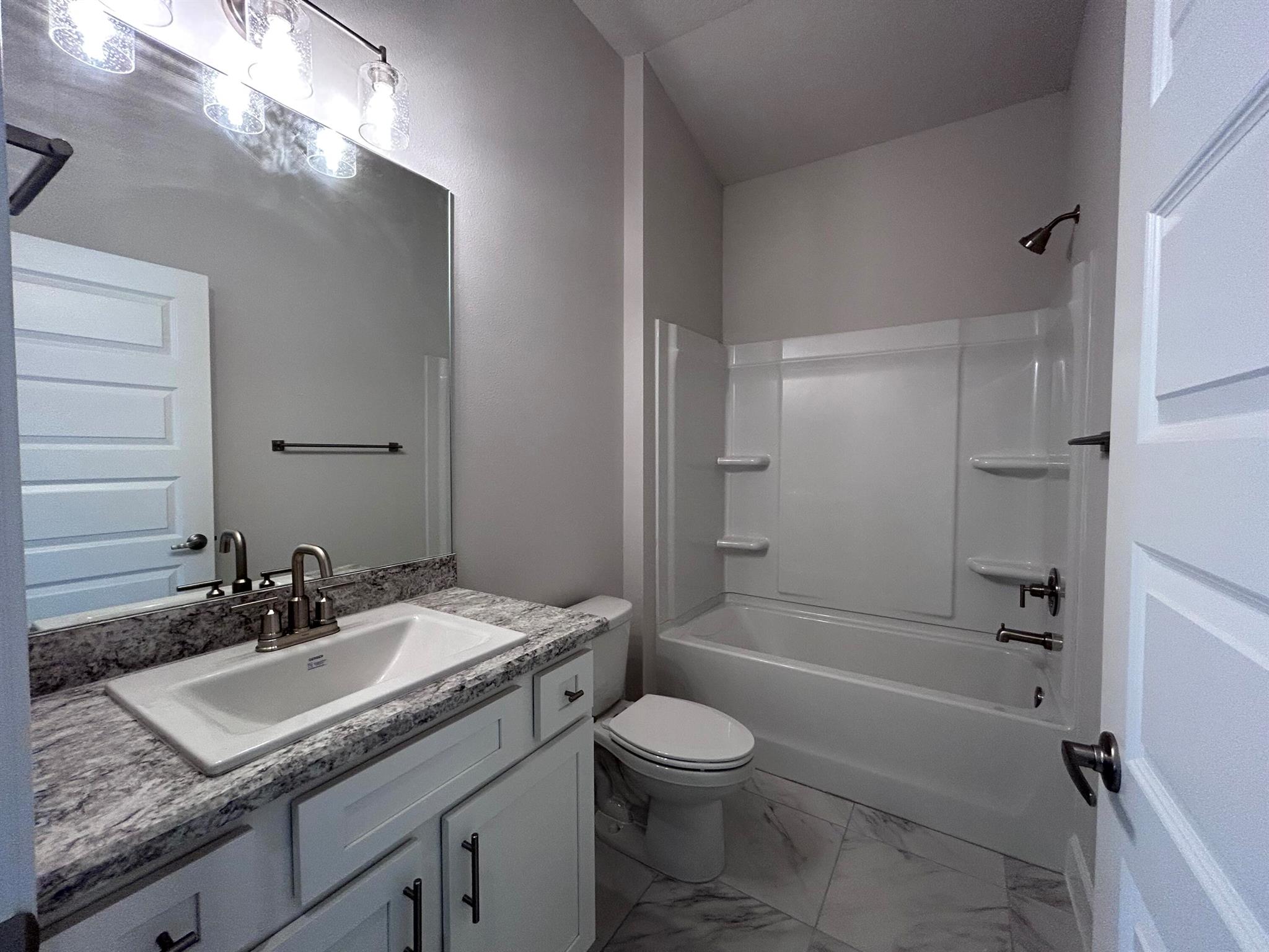 WATERSTONE PHASE THREE - Residential