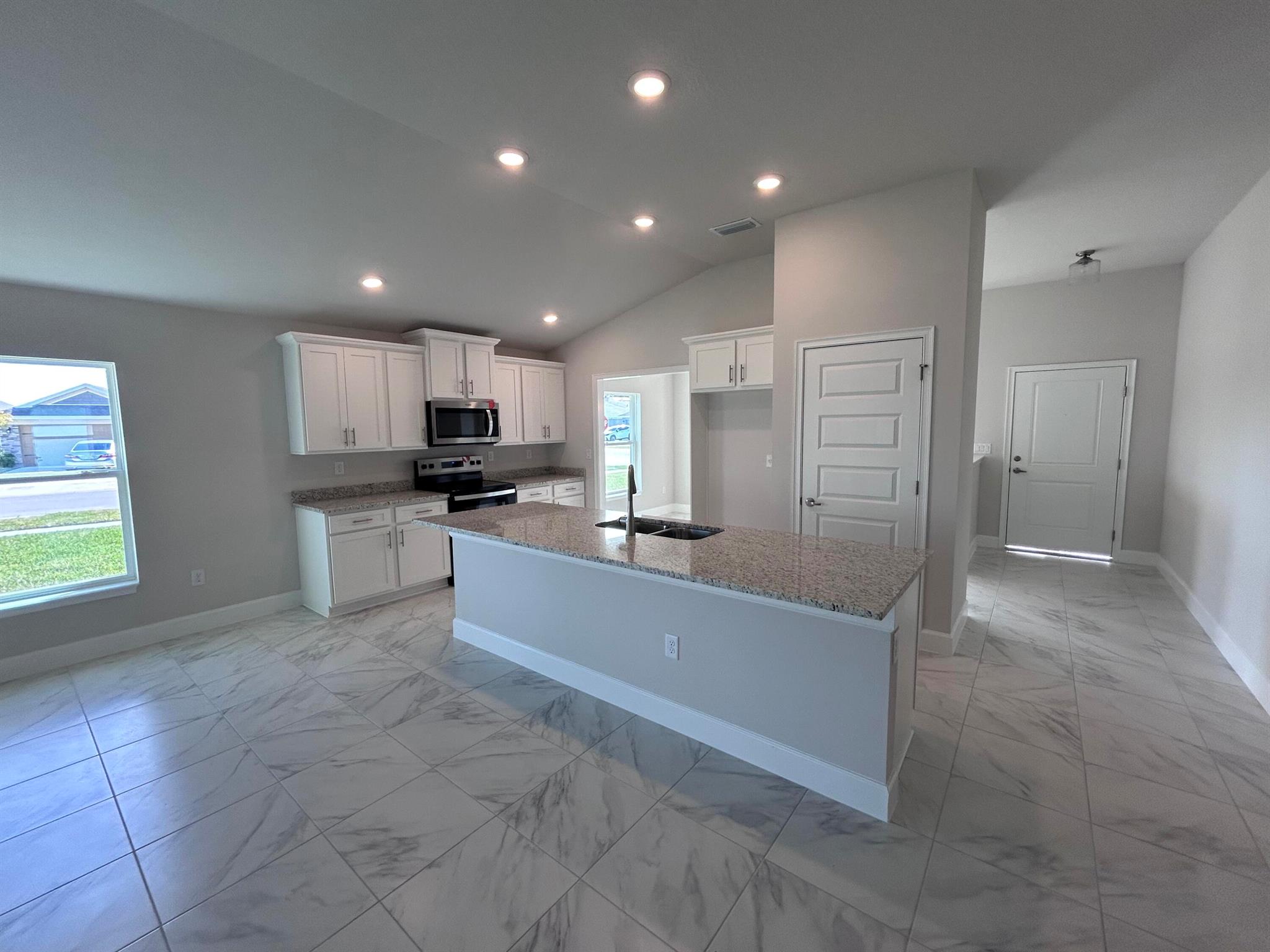 WATERSTONE PHASE THREE - Residential