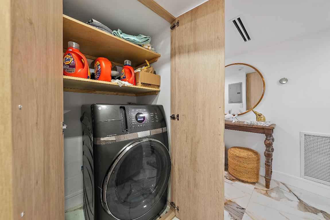 DUNES TOWERS CONDO - Residential Lease