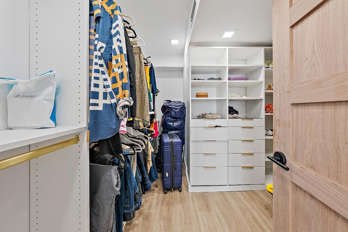 DUNES TOWERS CONDO - Residential Lease