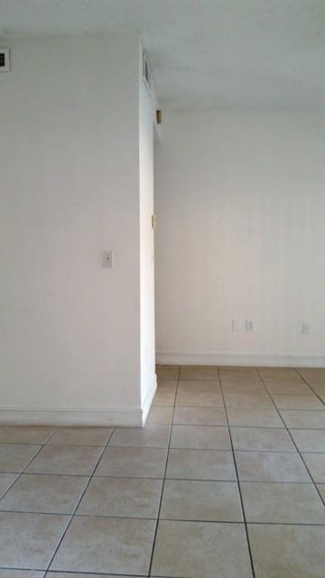 REFLECTIONS AT PEMBROKE P - Residential Lease