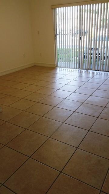 REFLECTIONS AT PEMBROKE P - Residential Lease