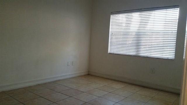 REFLECTIONS AT PEMBROKE P - Residential Lease