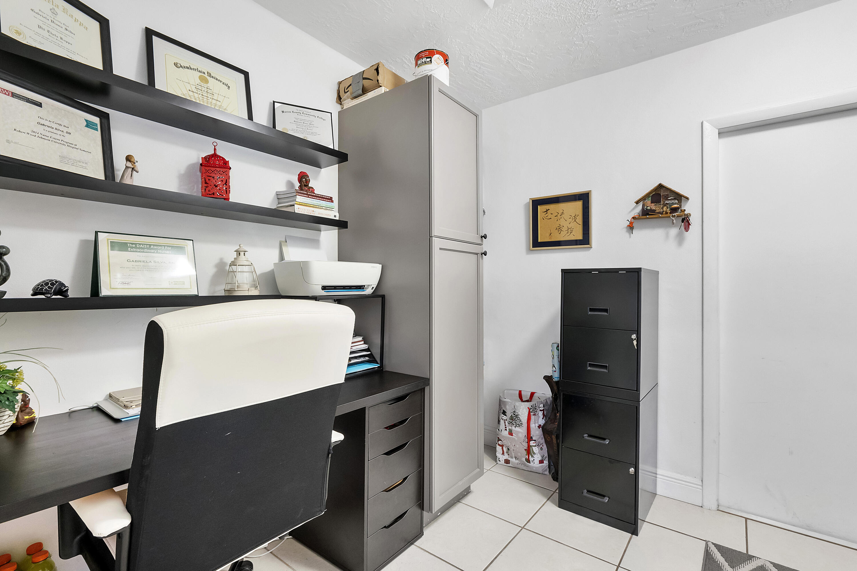 OAKLAND HILLS 1ST SEC - Residential