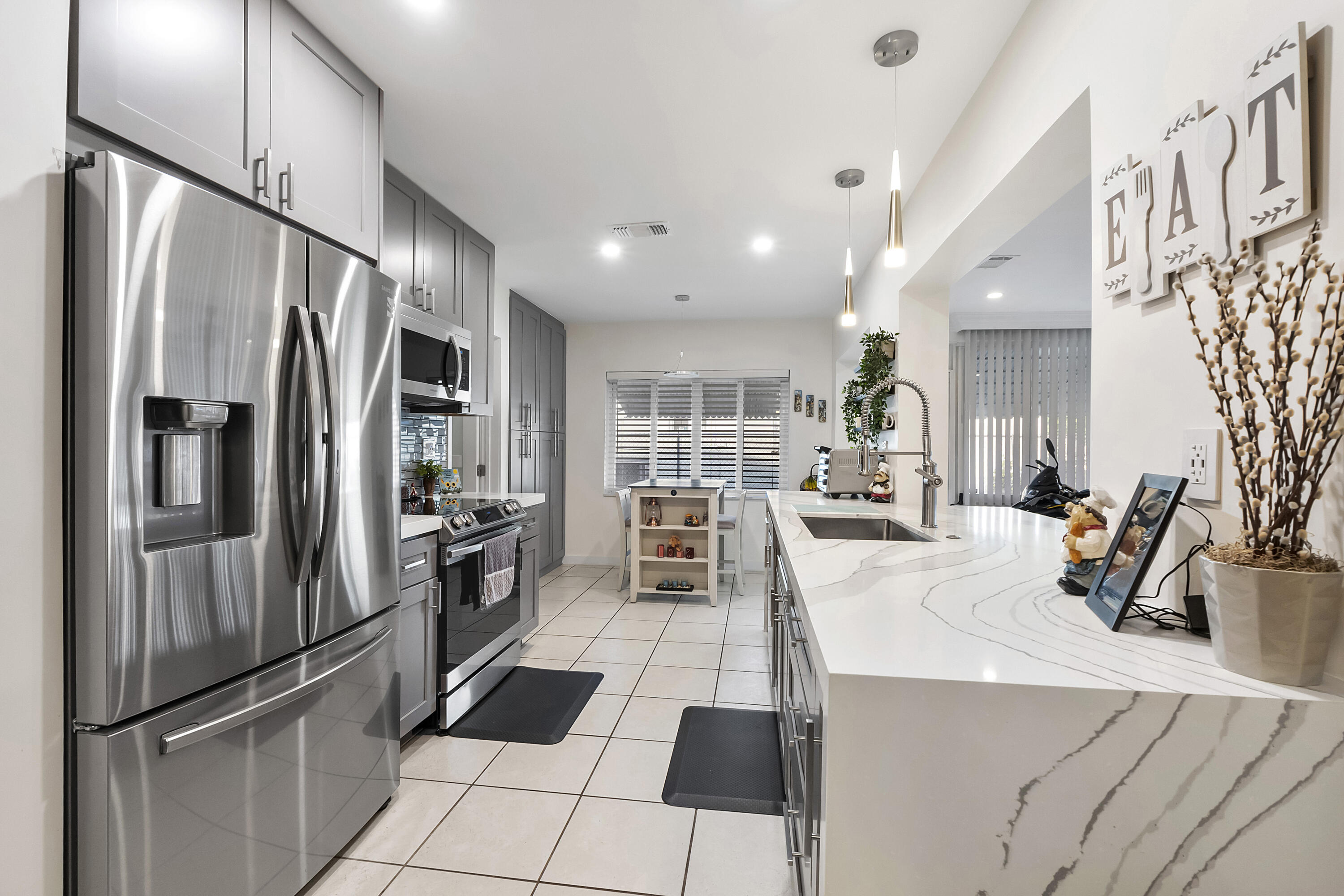 OAKLAND HILLS 1ST SEC - Residential