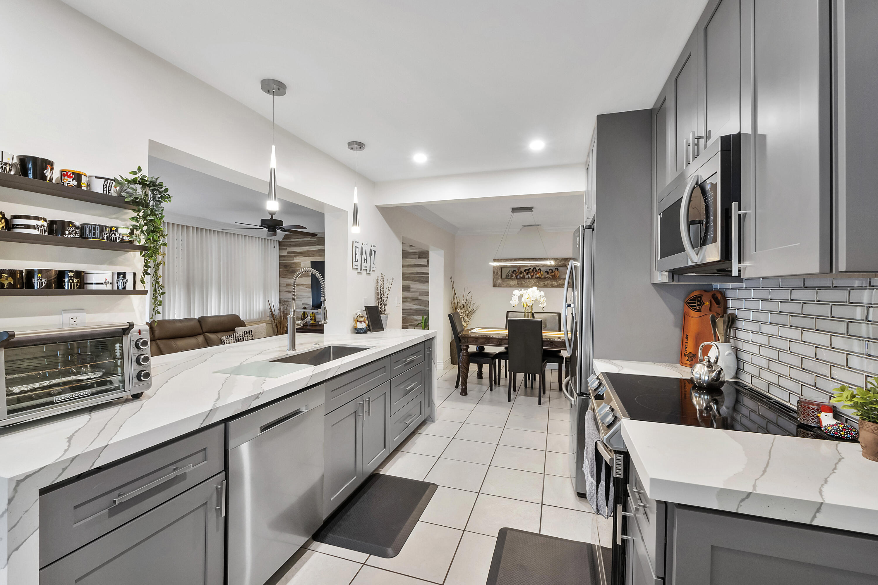 OAKLAND HILLS 1ST SEC - Residential