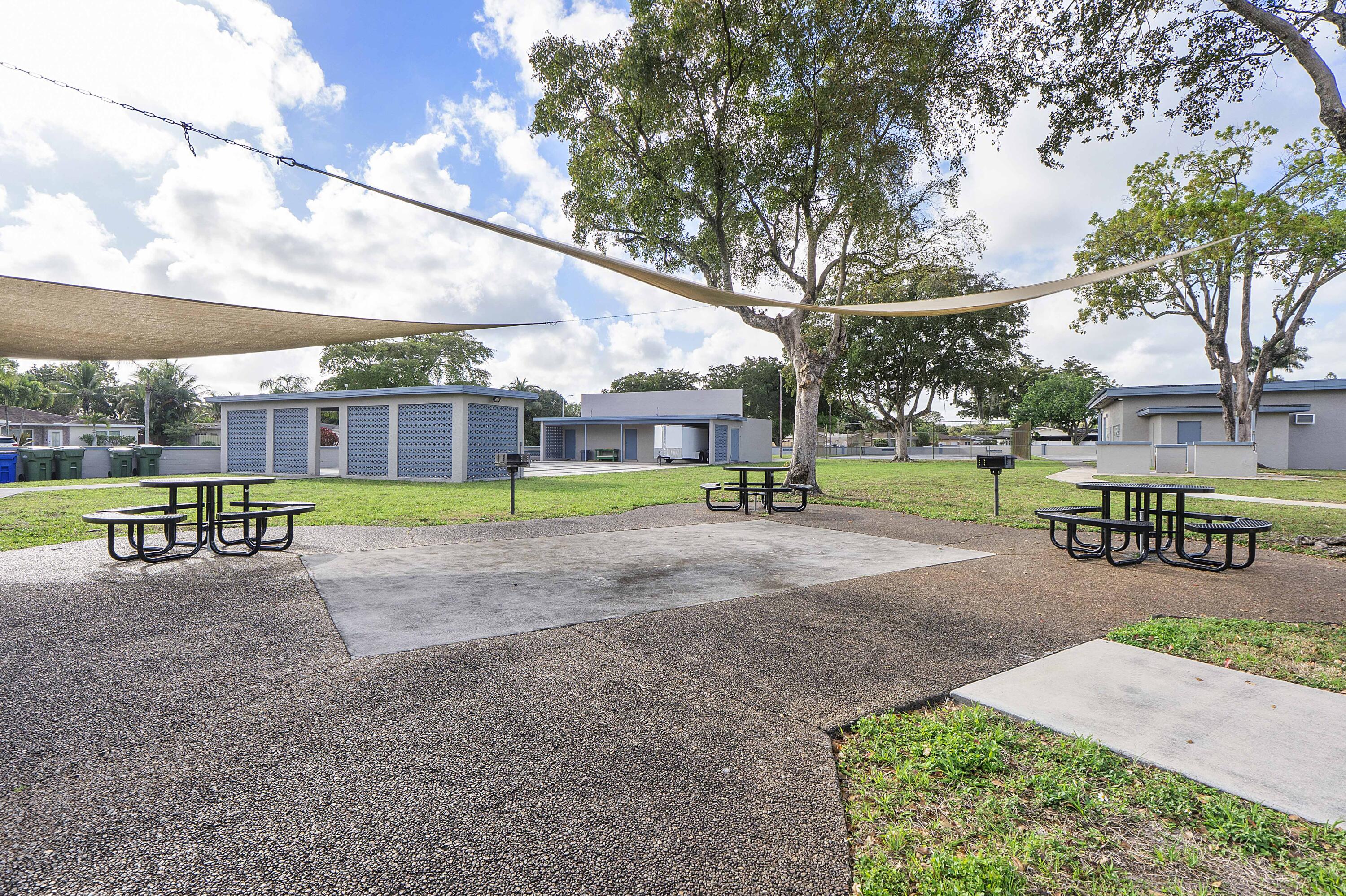 OAKLAND HILLS 1ST SEC - Residential