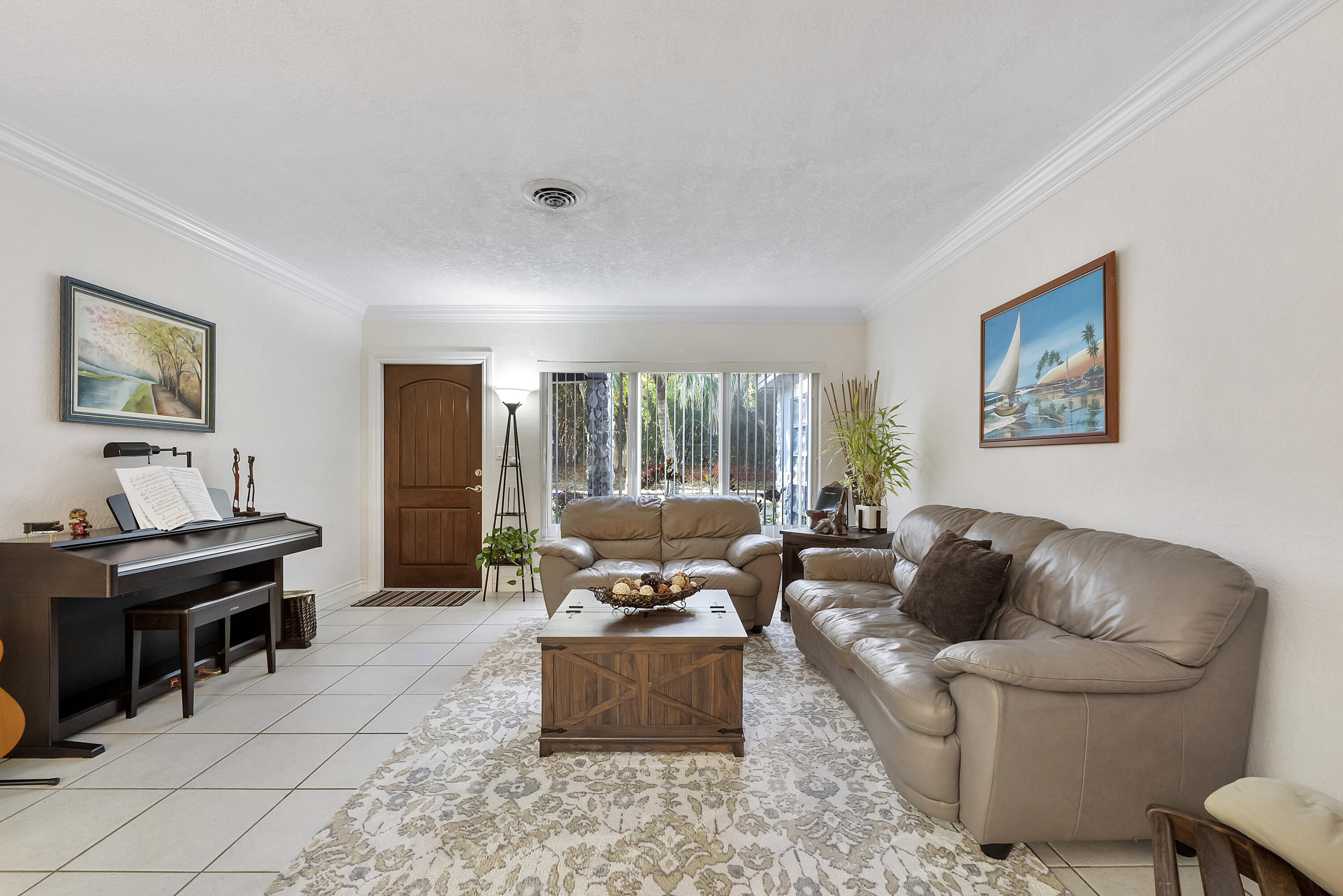 OAKLAND HILLS 1ST SEC - Residential