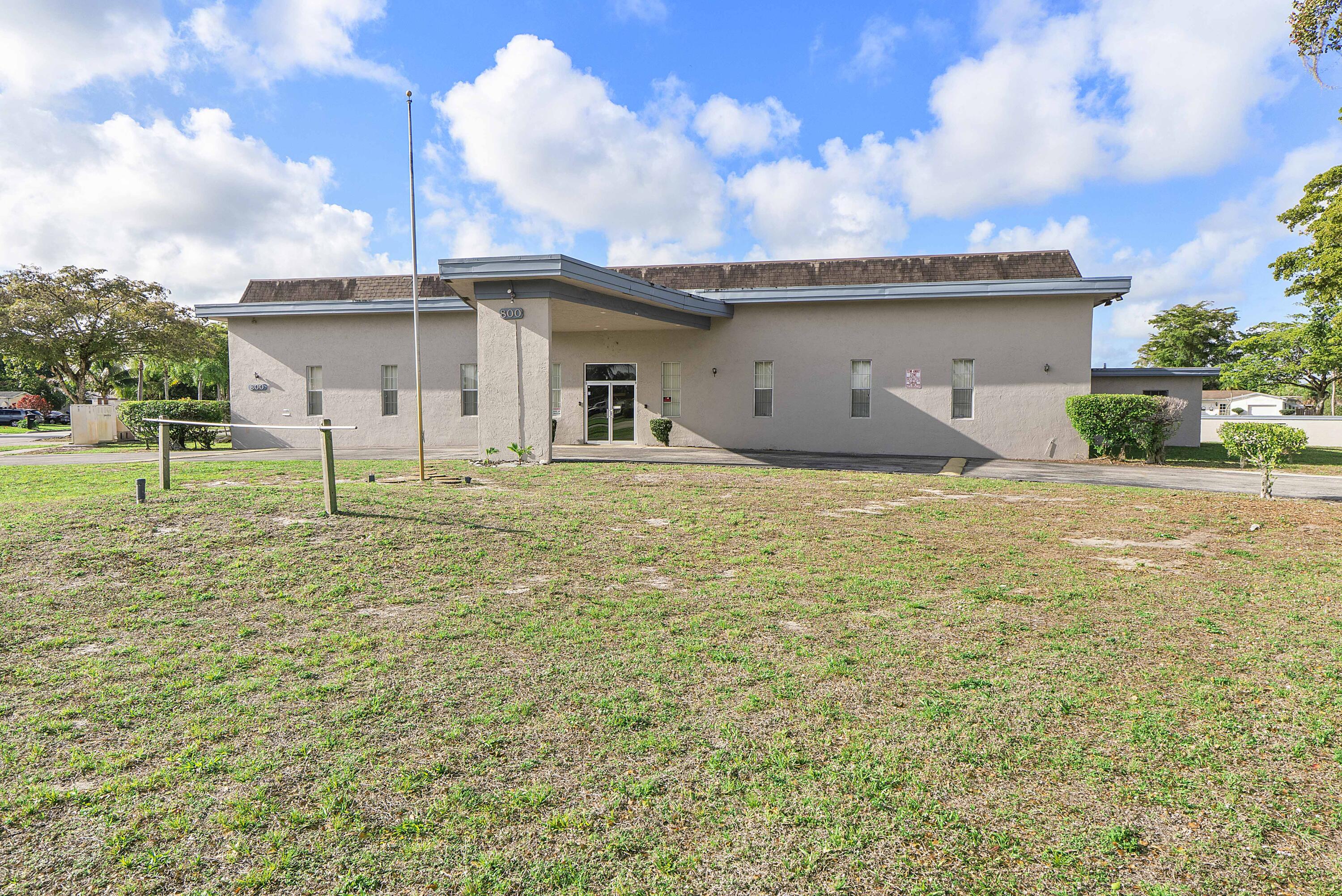 OAKLAND HILLS 1ST SEC - Residential