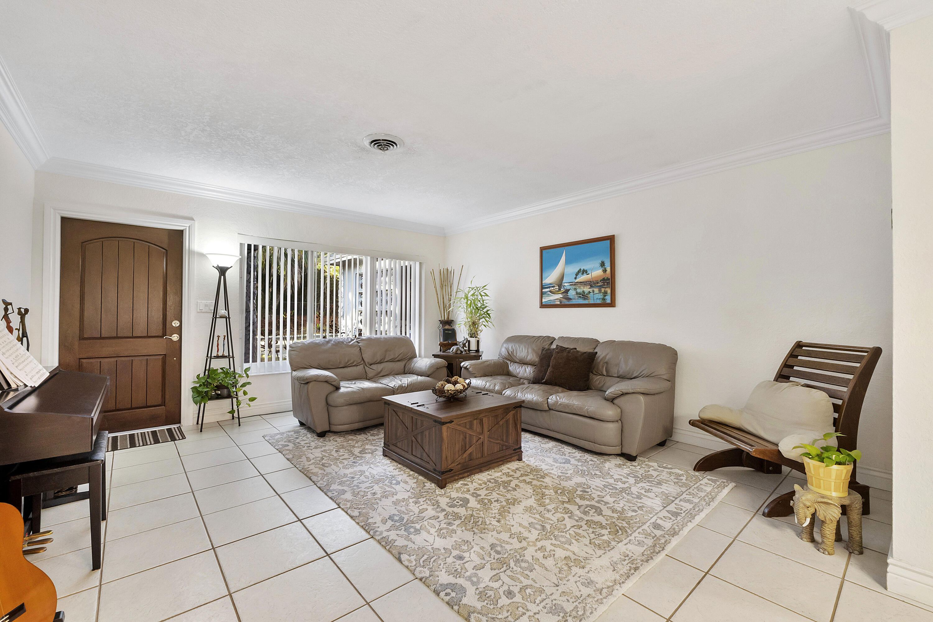 OAKLAND HILLS 1ST SEC - Residential