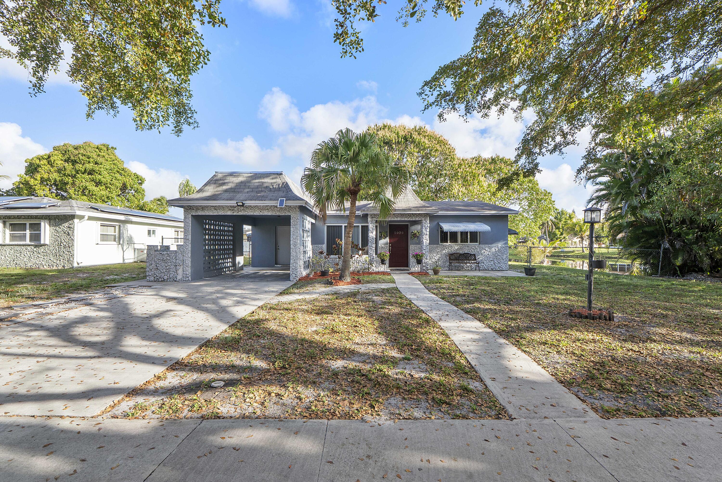 OAKLAND HILLS 1ST SEC - Residential