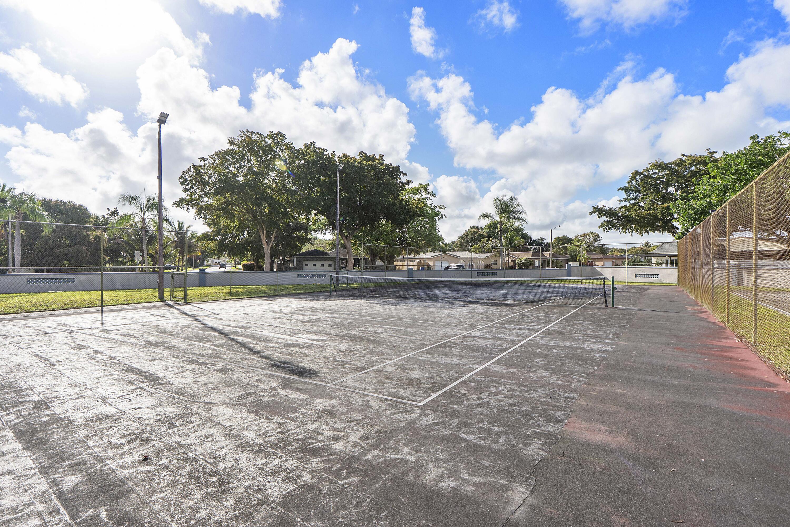 OAKLAND HILLS 1ST SEC - Residential