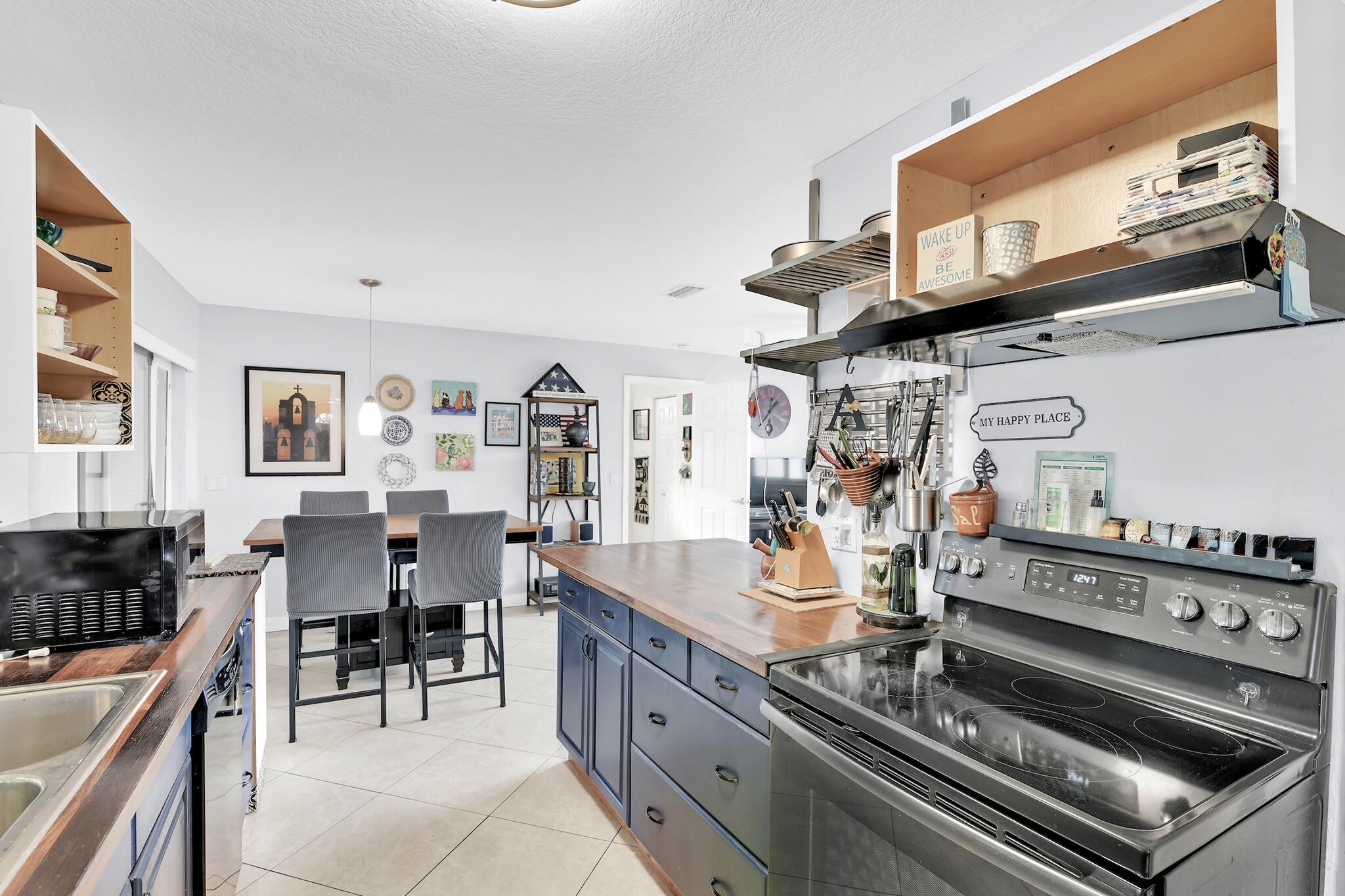 COCO WOOD LAKES SEC 1 - Residential