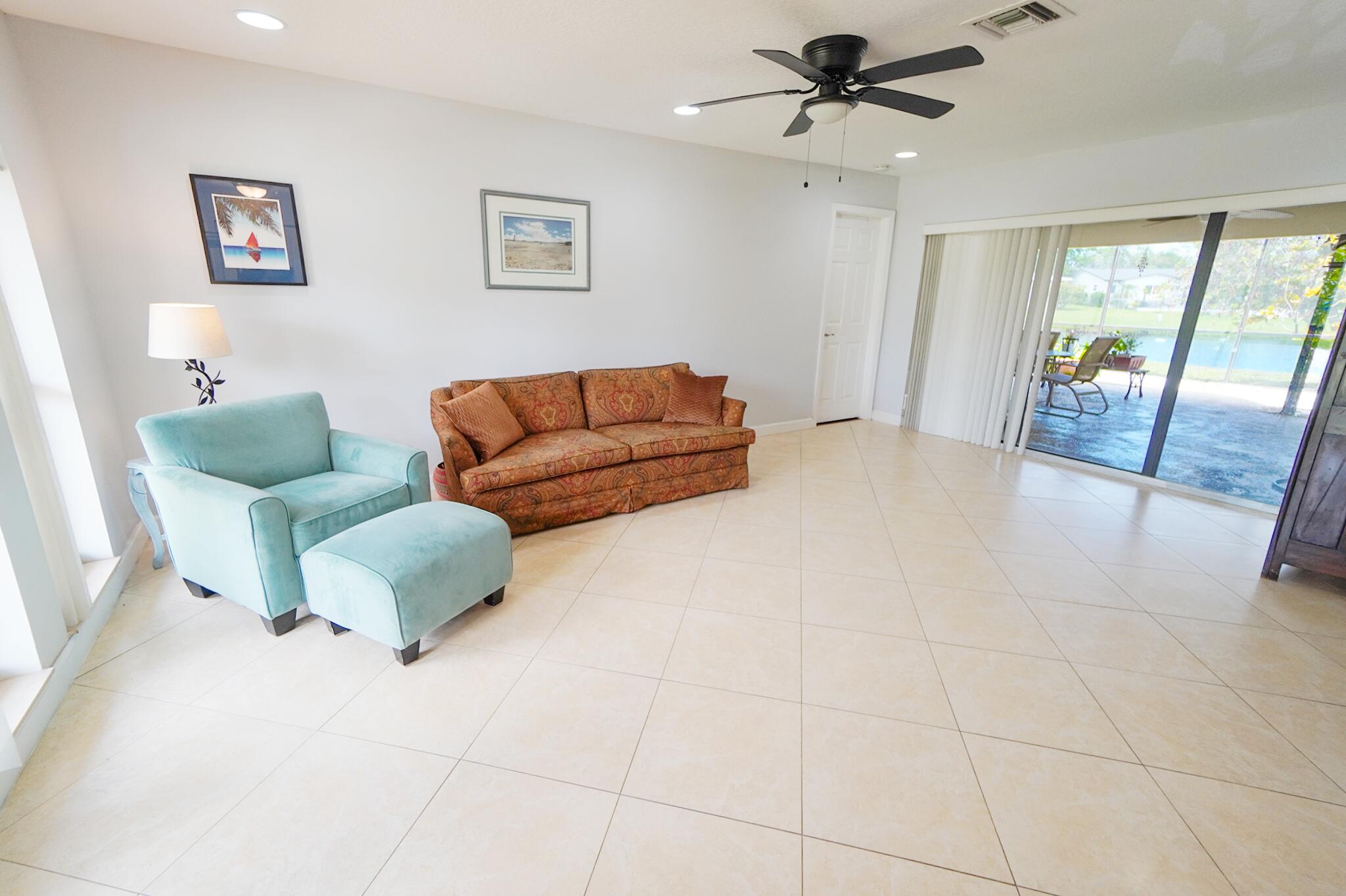 14592 Country Side Lane