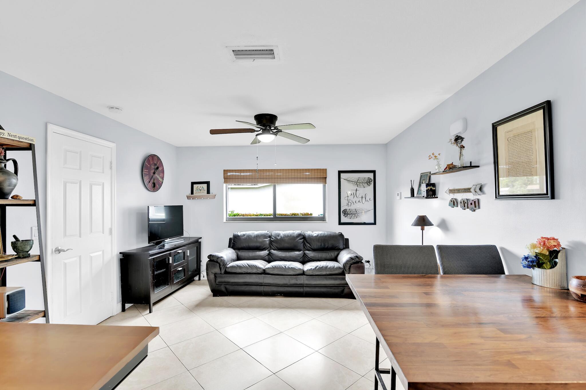 14592 Country Side Lane