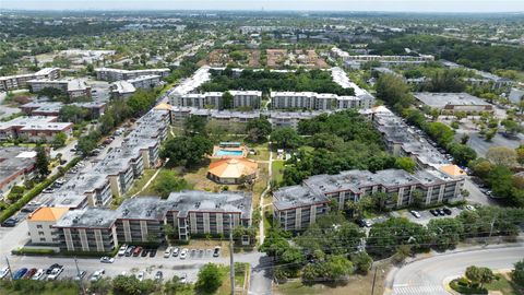 A home in Lauderdale Lakes