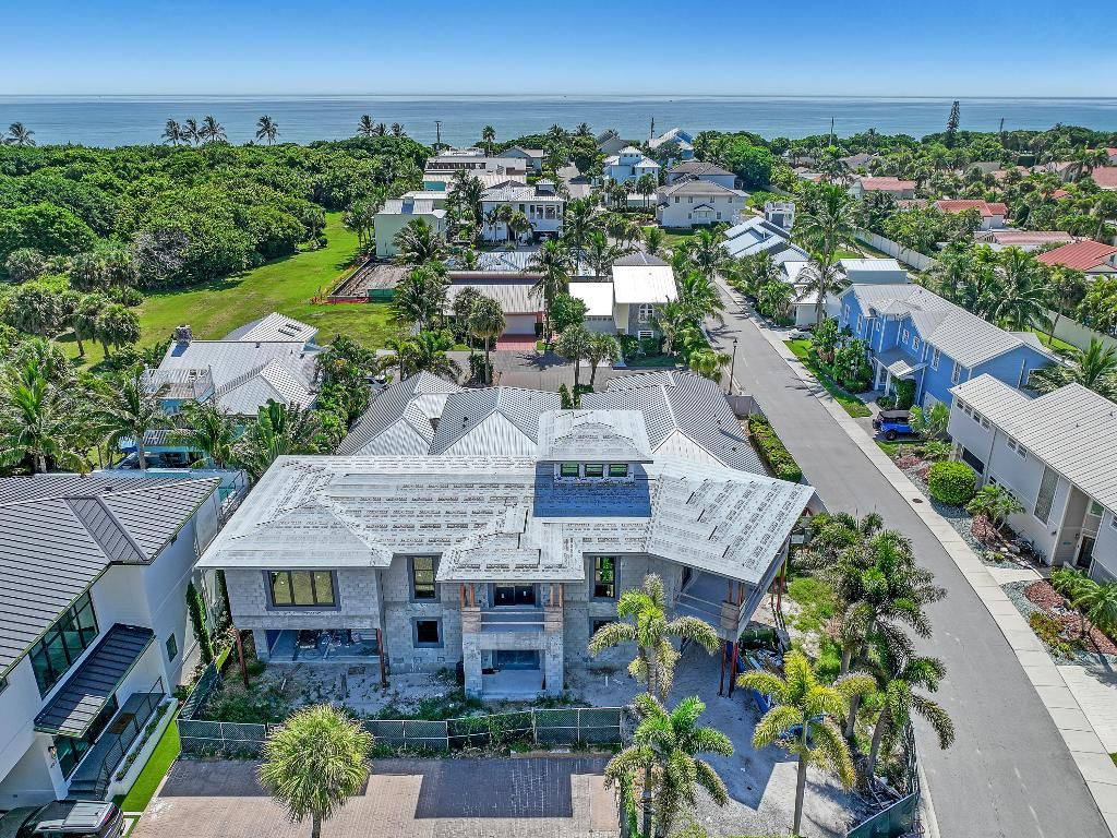 Photo of 401 Xanadu Place, Jupiter, FL 33477 (MLS # R11010407)