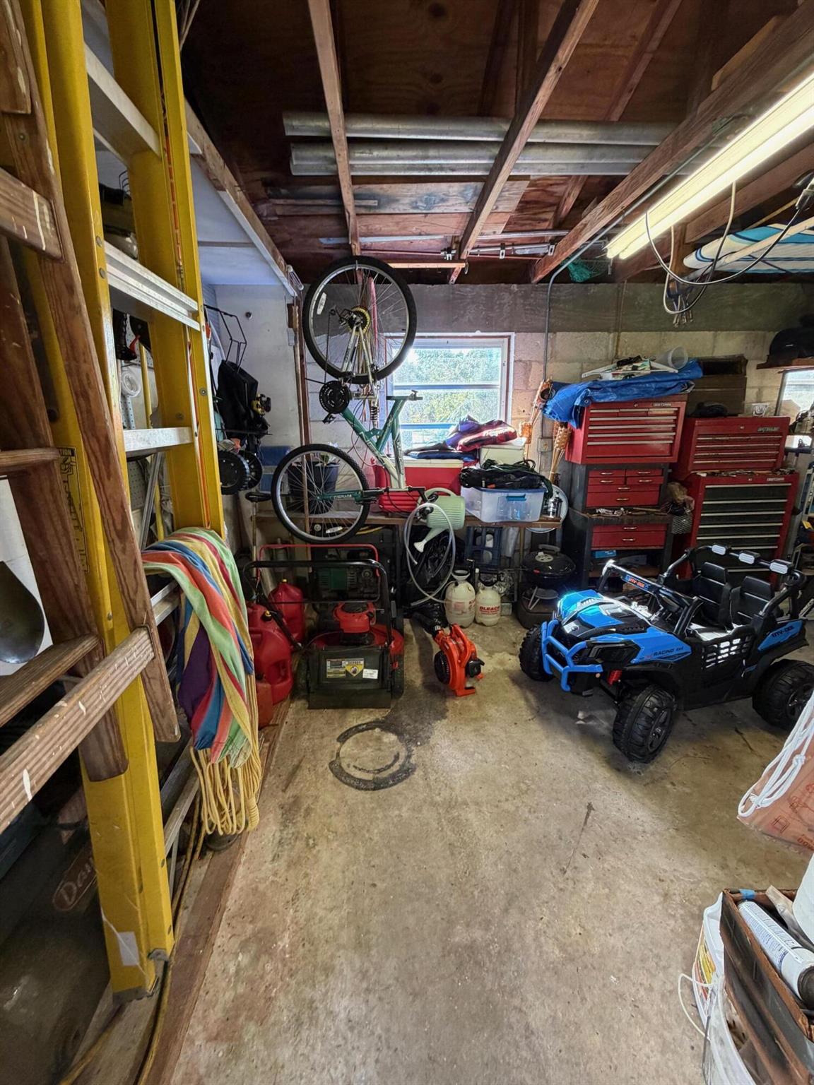 BURCH SUB UNREC ON AM-16A - Residential