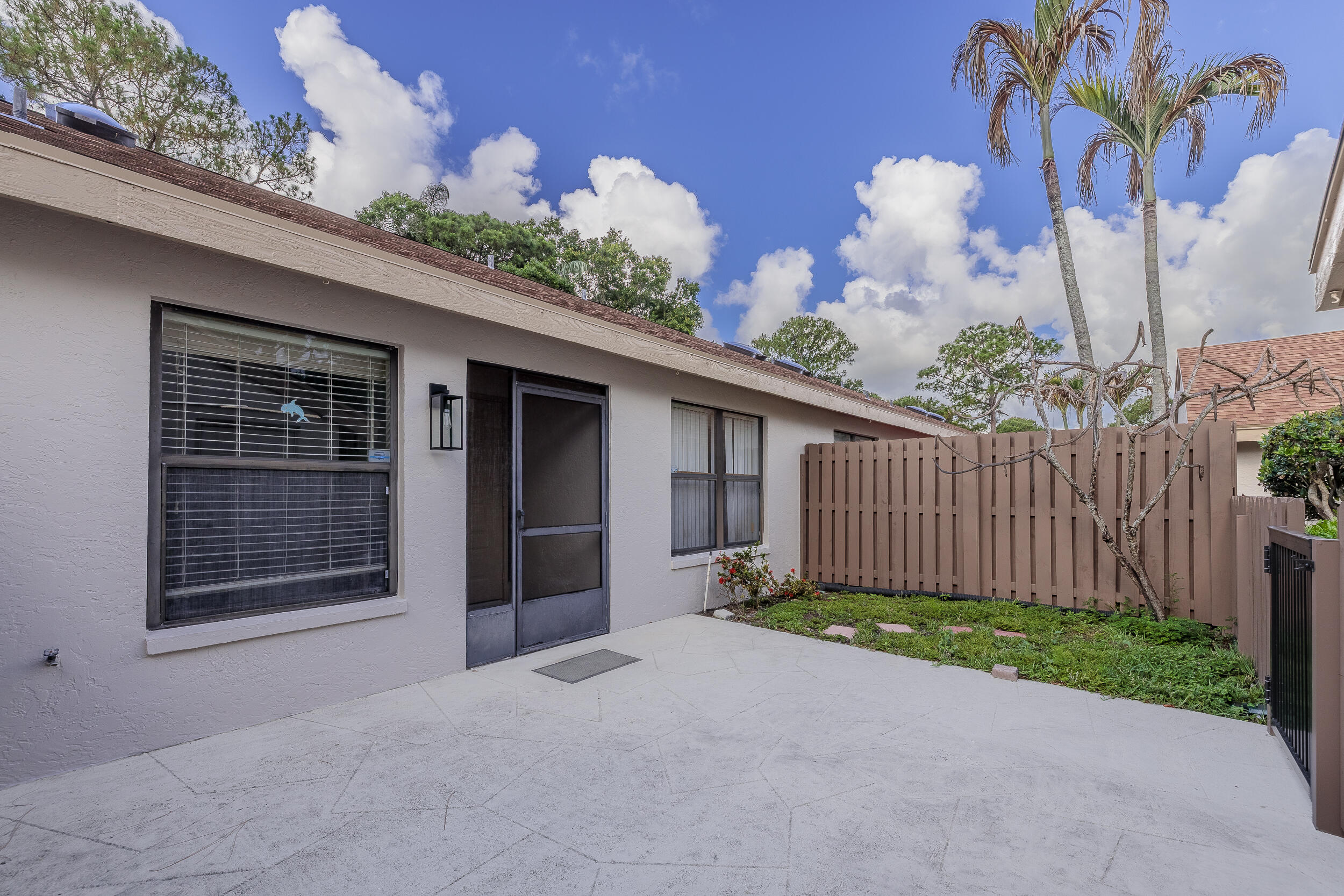 2054 SW Silver Pine Way 123d
