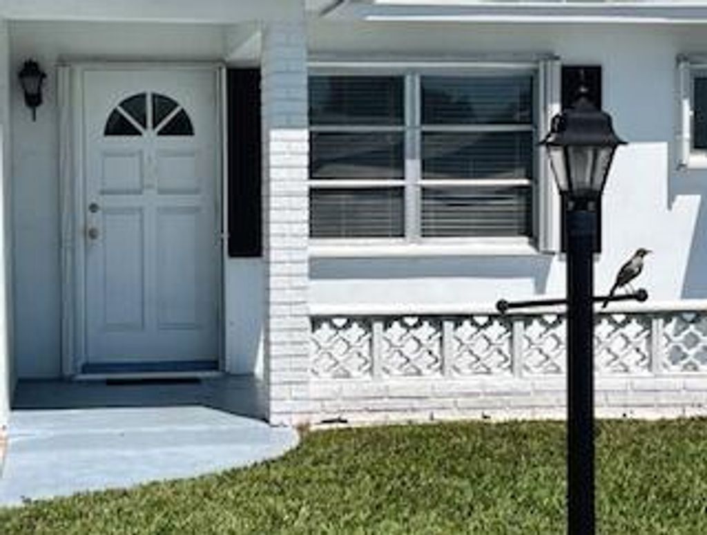 Photo of 907 SW 3rd Avenue, Boynton Beach, FL 33426 (MLS # B26005937)