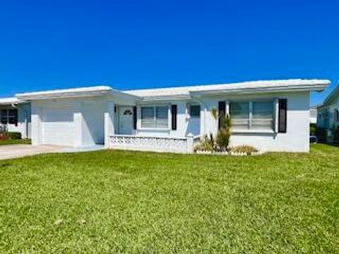 Photo of 907 SW 3rd Avenue, Boynton Beach, FL 33426 (MLS # B26005937)
