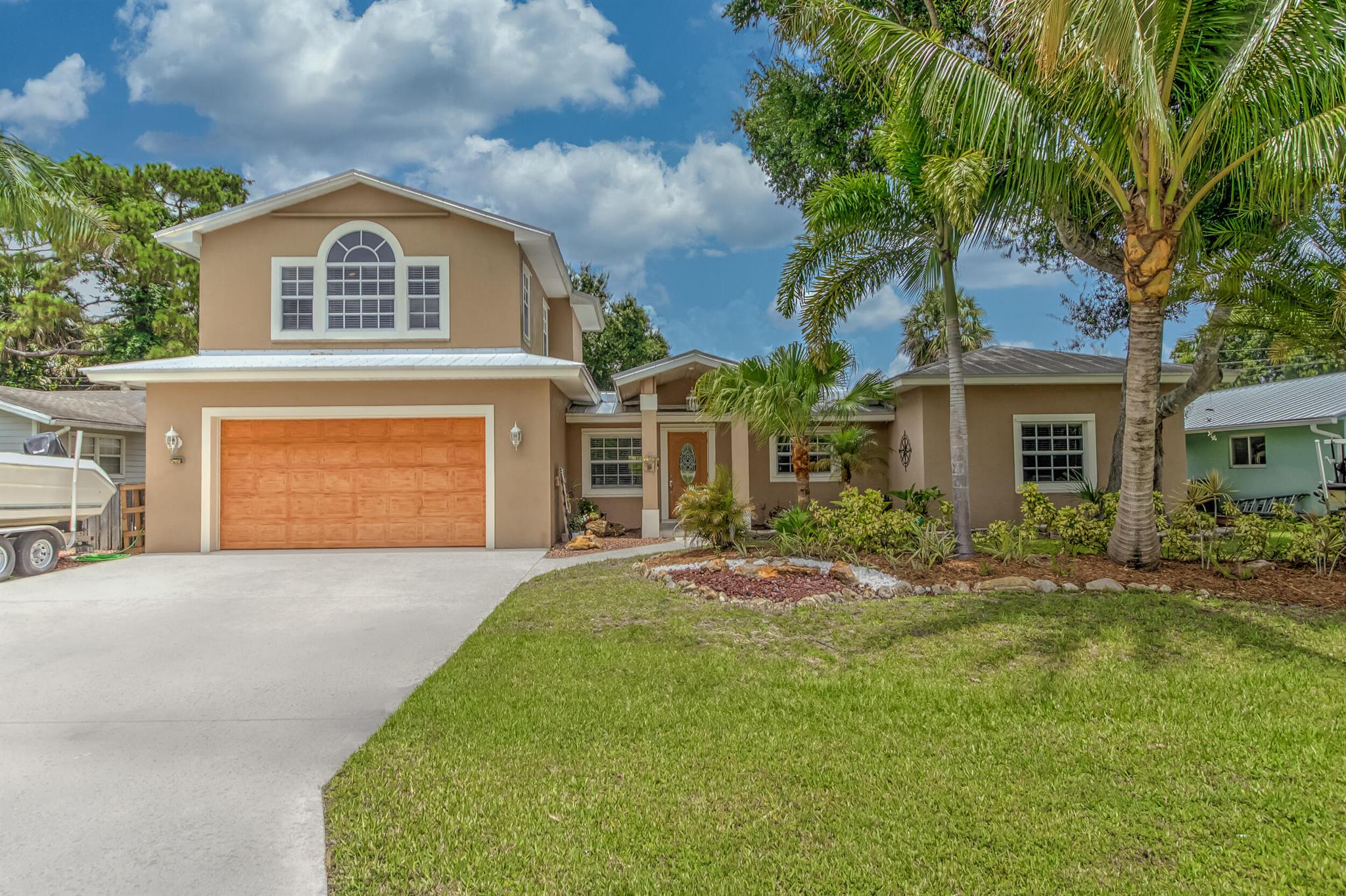925 SW All American Boulevard