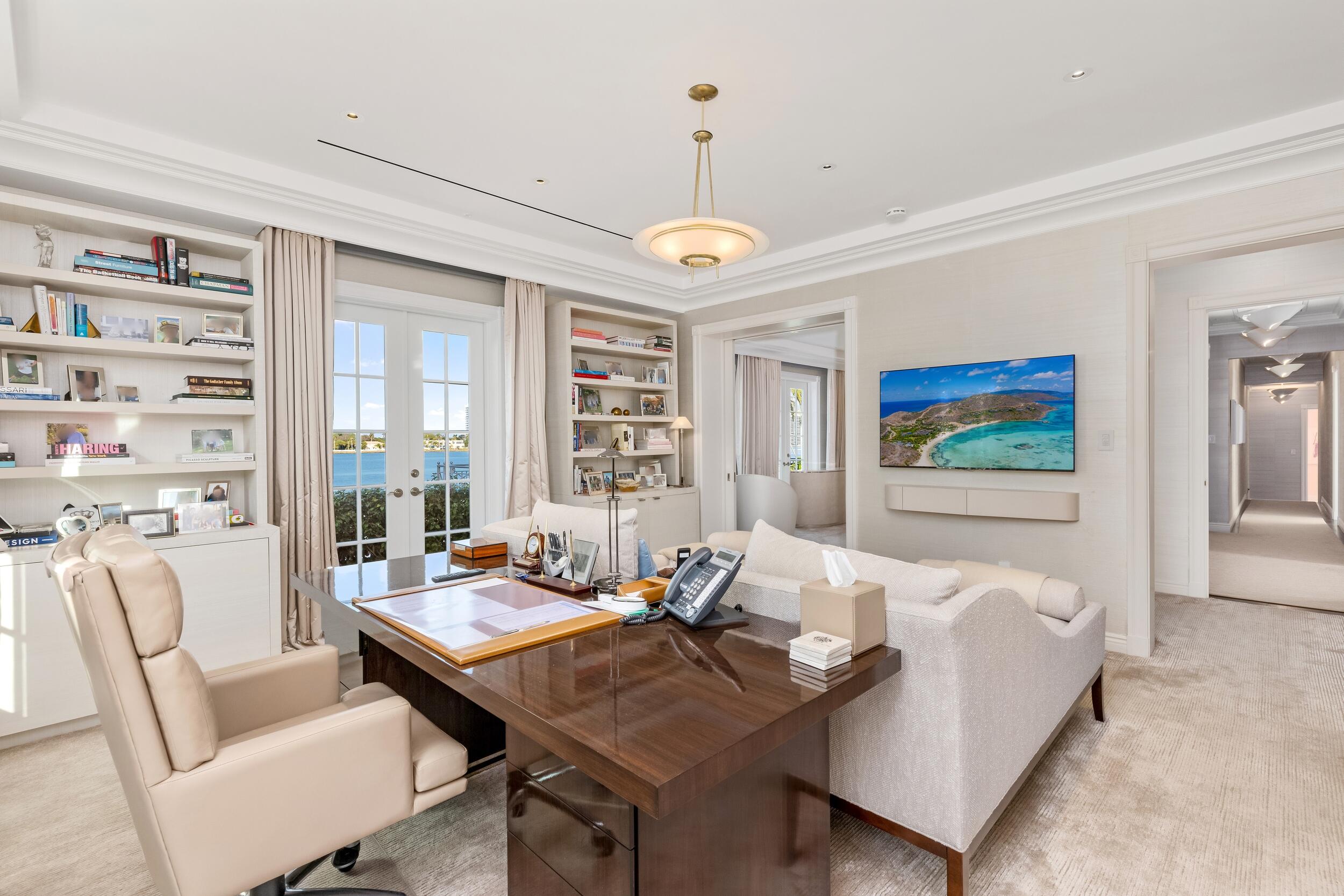 EVERGLADES ISLAND IN - Residential