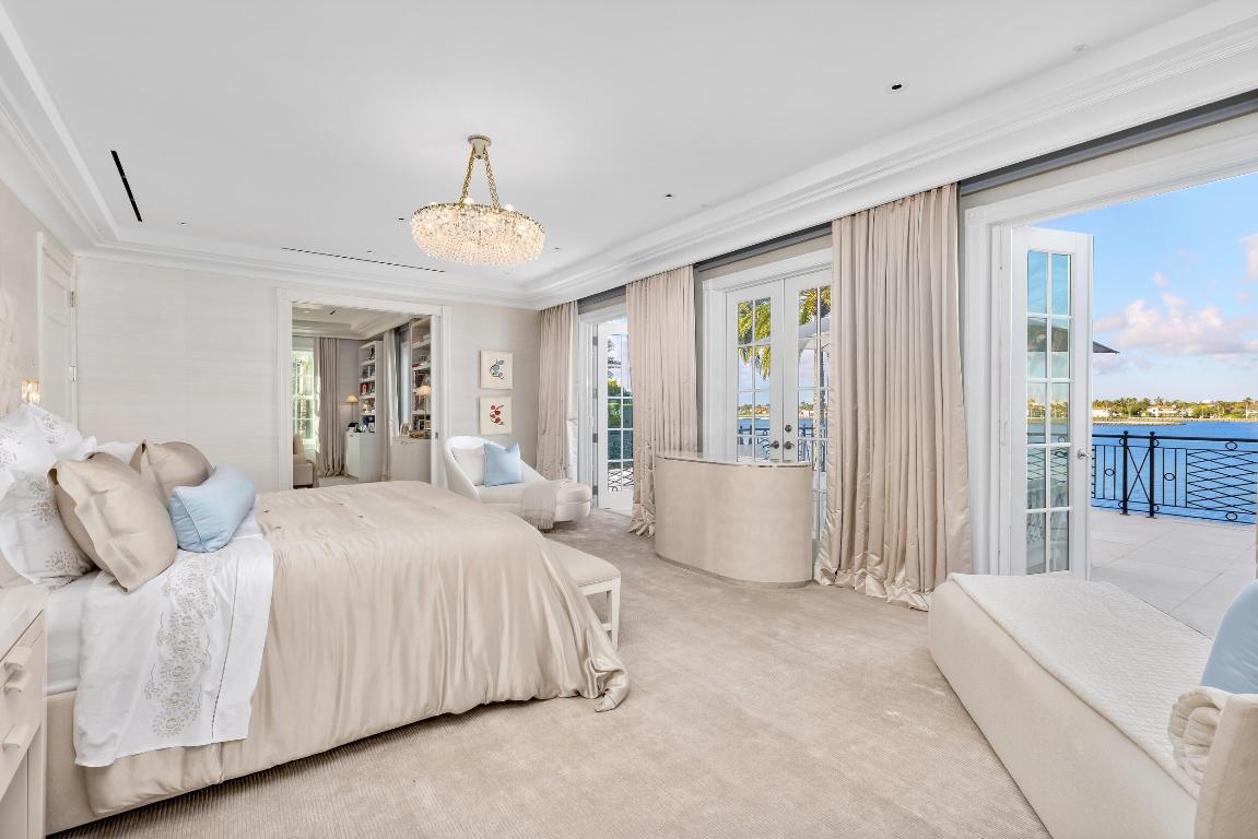 EVERGLADES ISLAND IN - Residential