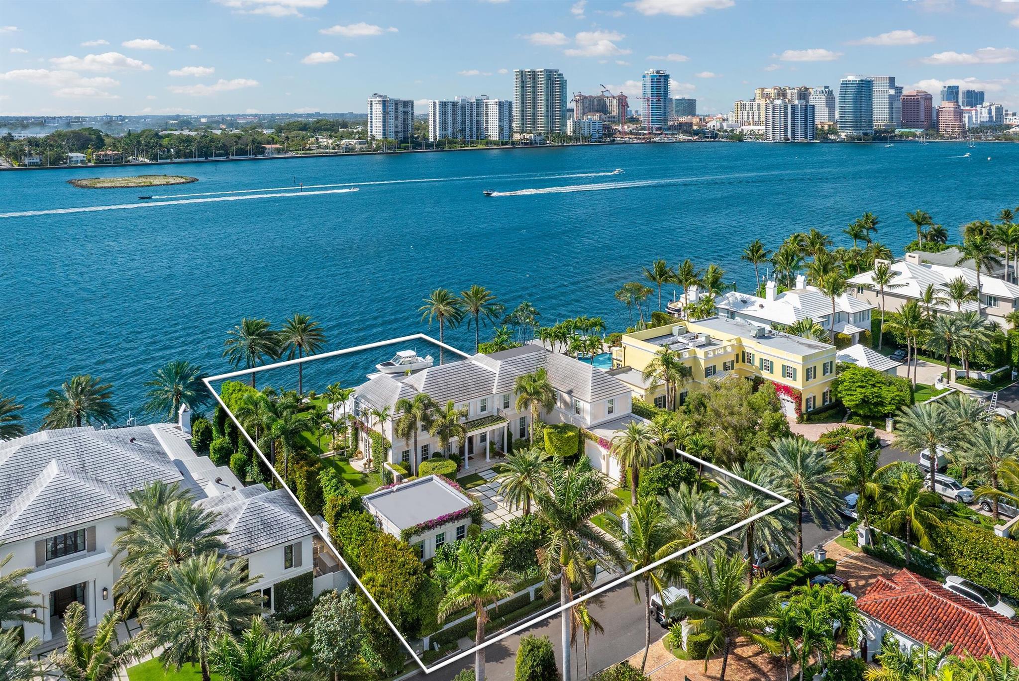 EVERGLADES ISLAND IN - Residential