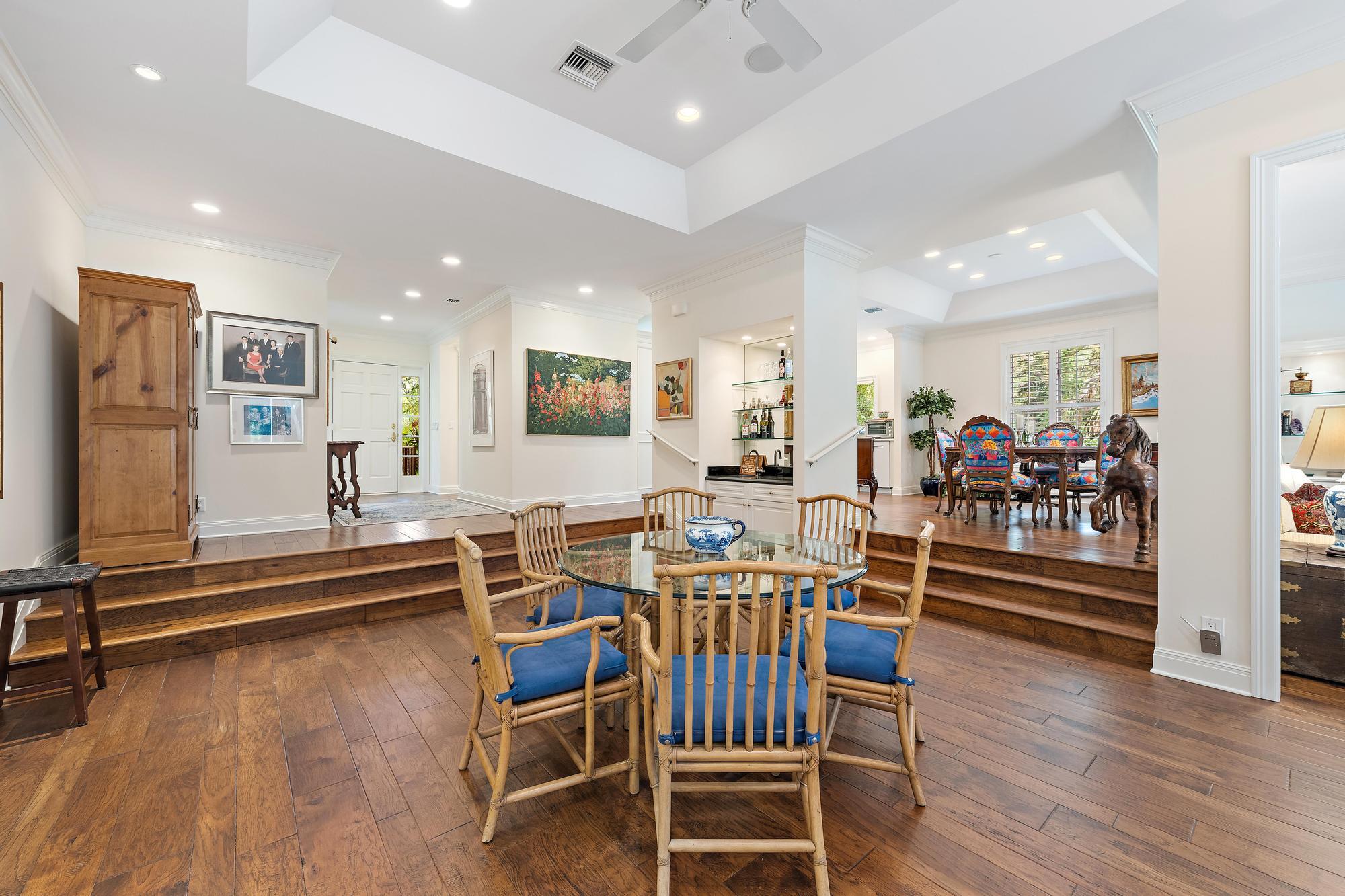PRESTWICK VILLAS - Residential