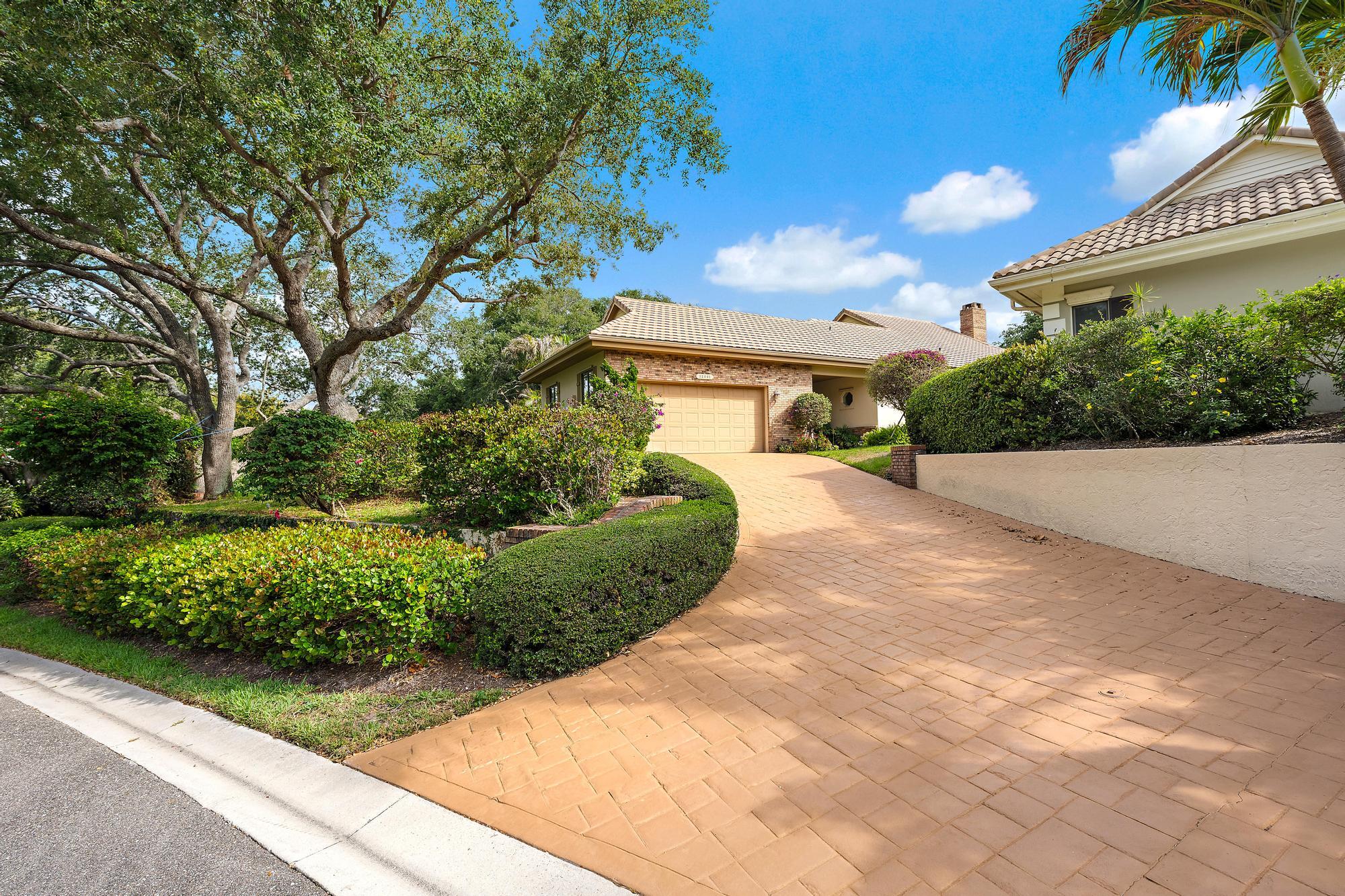PRESTWICK VILLAS - Residential