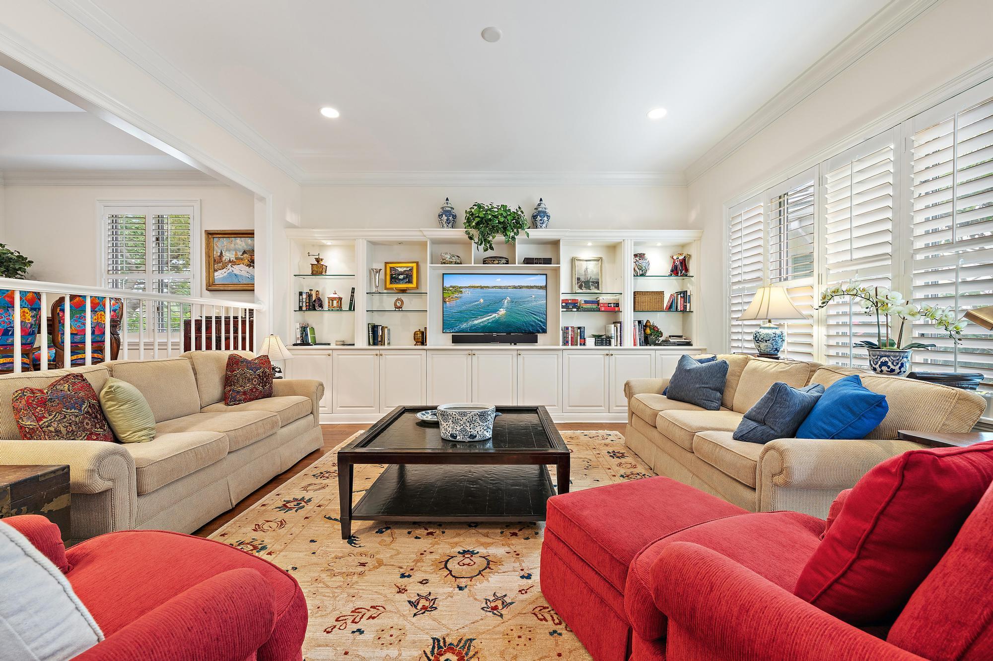 PRESTWICK VILLAS - Residential
