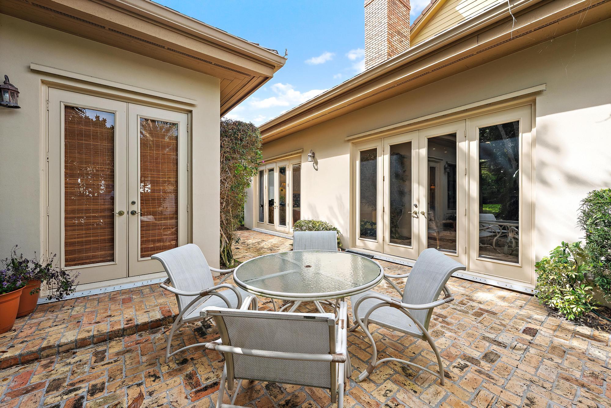 PRESTWICK VILLAS - Residential