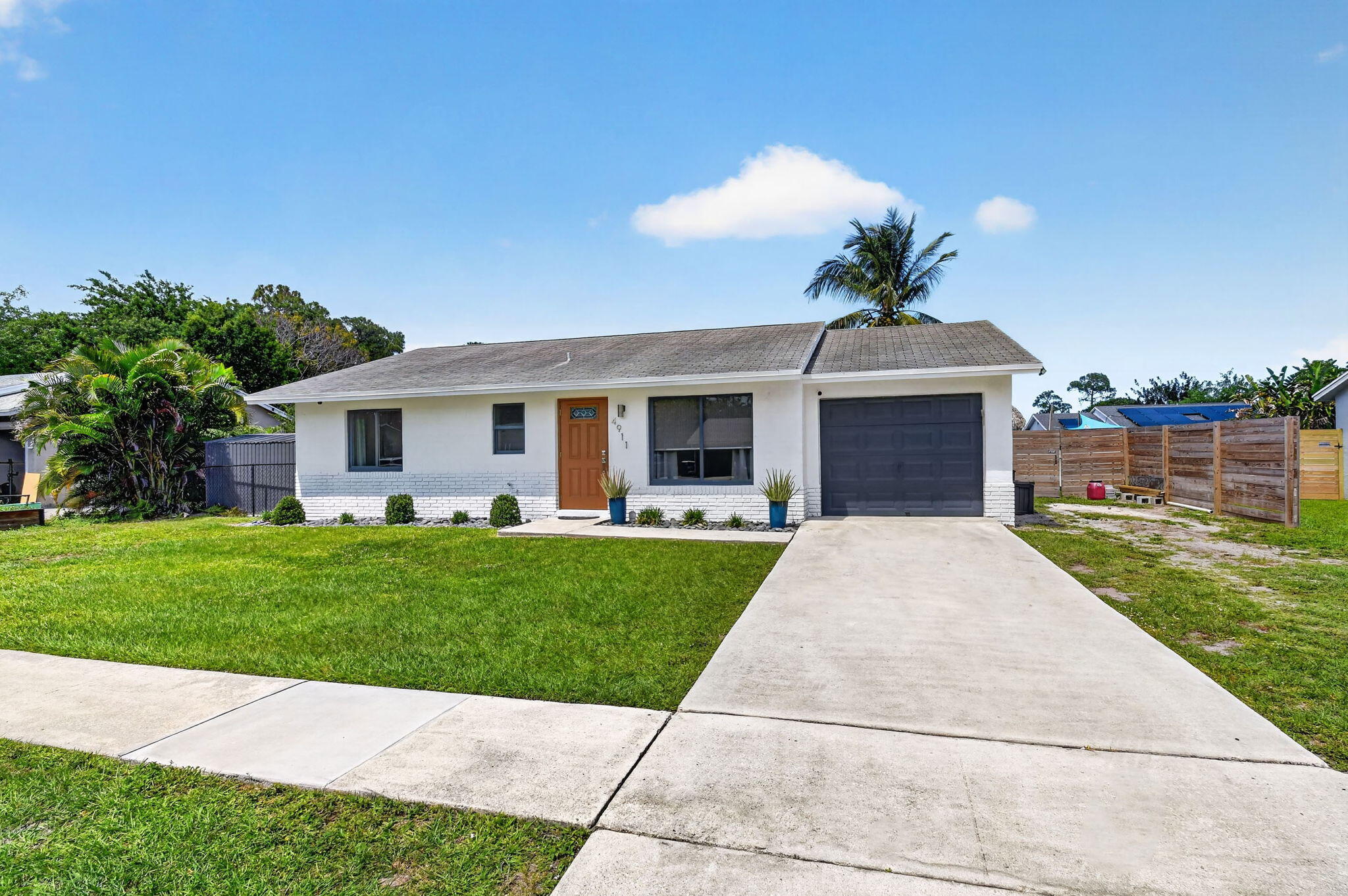 CONCEPT HOMES OF LANTANA 2 - Residential