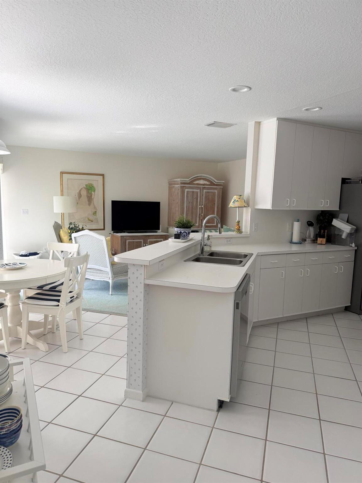 BALBOA POINT BOCA GOLF & - Residential Lease