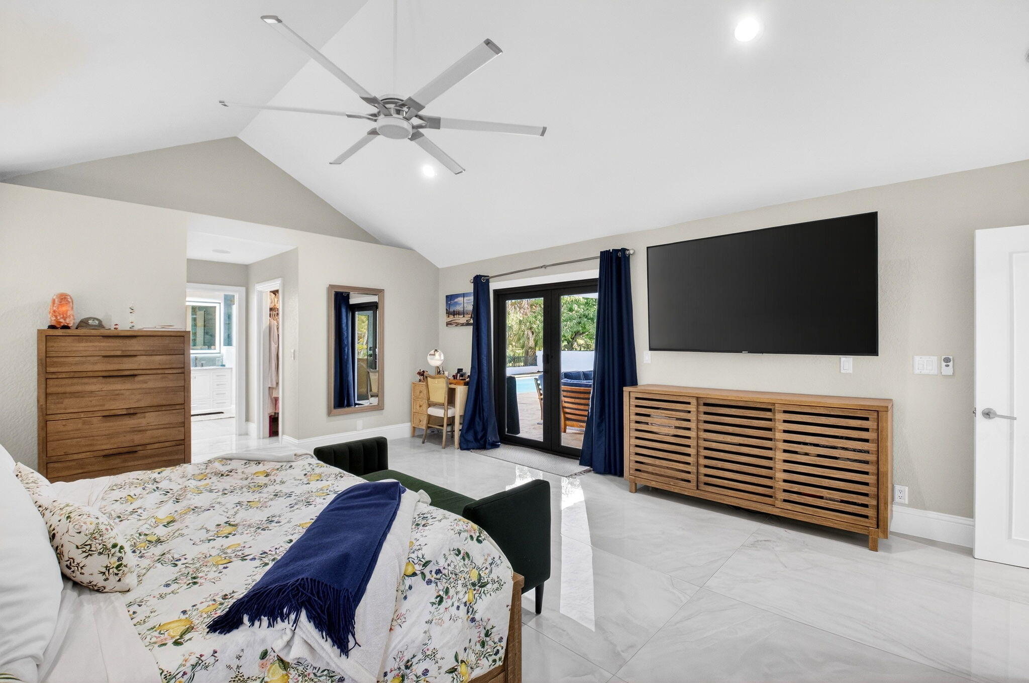 RIO POCO - Residential Lease