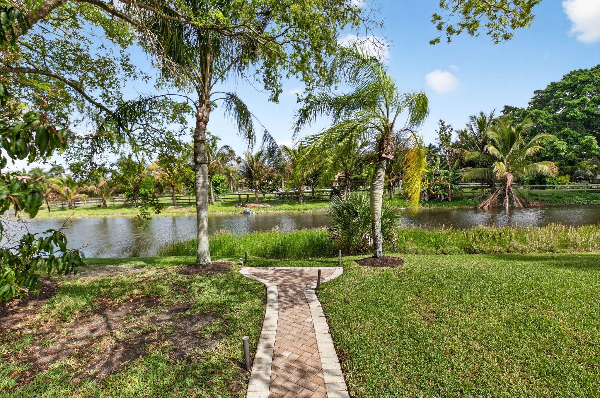 RIO POCO - Residential Lease
