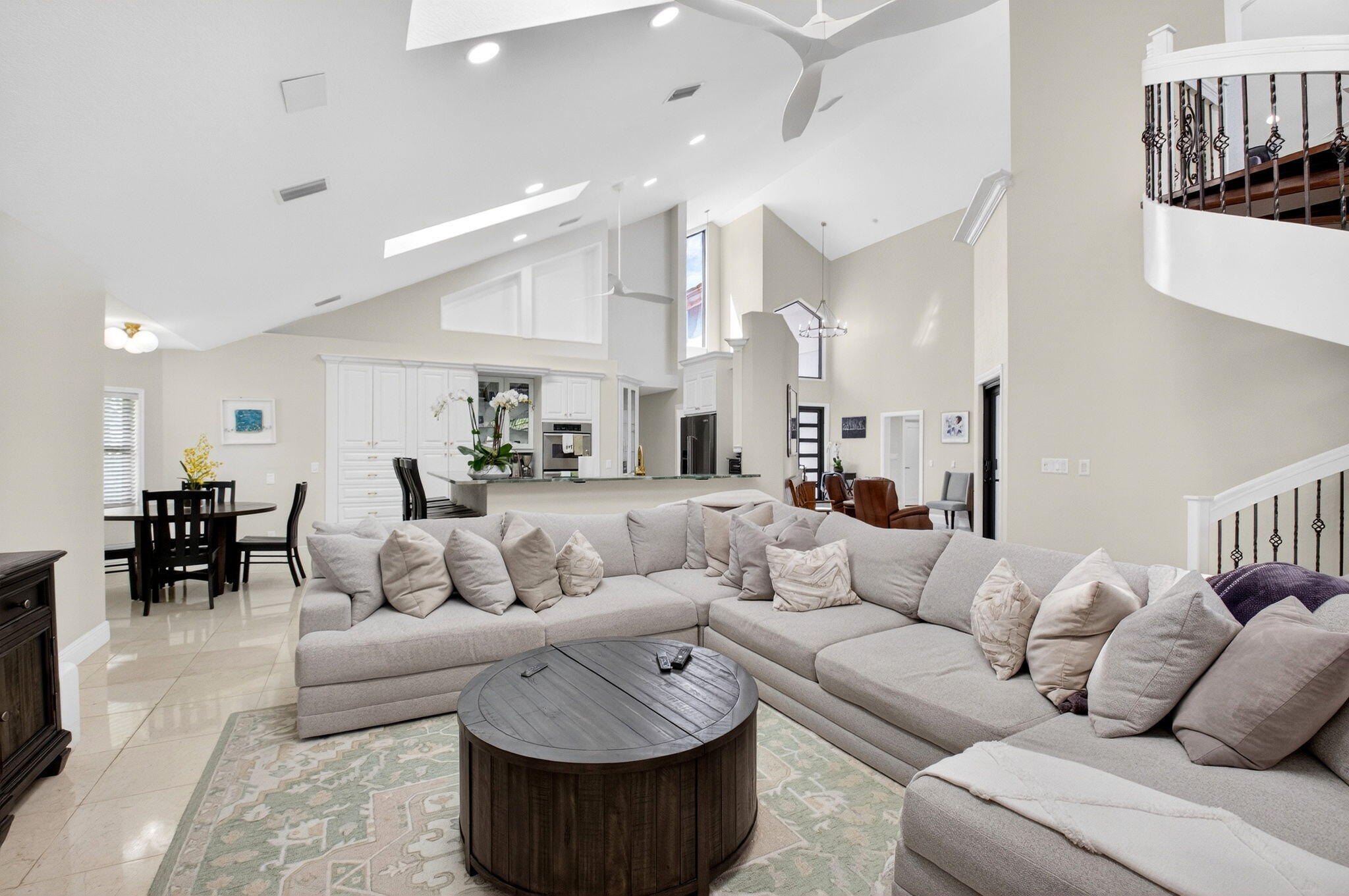 RIO POCO - Residential Lease