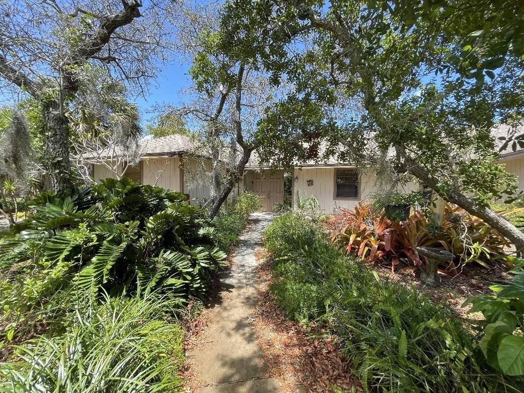 Photo of 1047 NE Quinn Place, Jensen Beach, FL 34957 (MLS # F10500262)