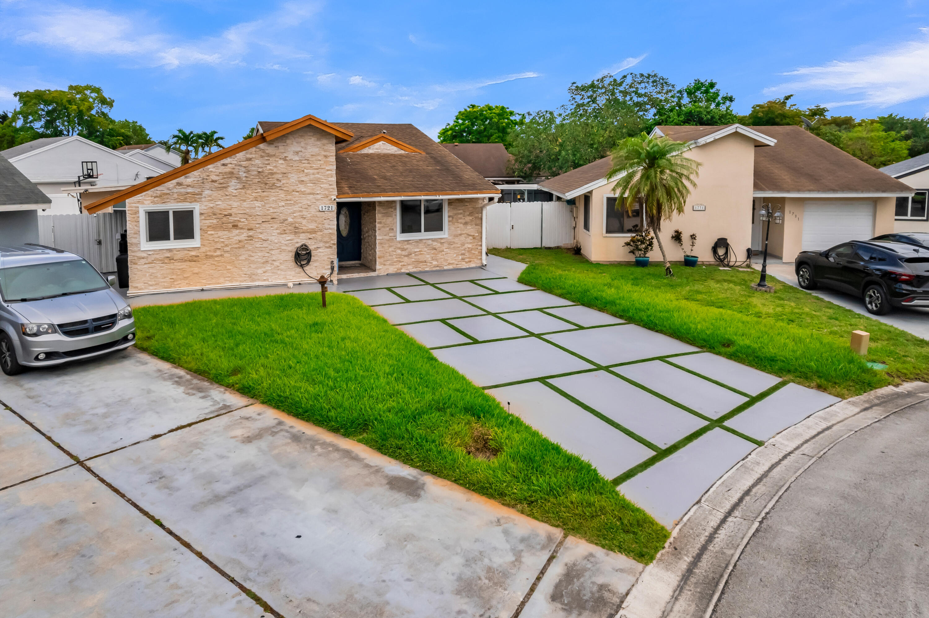 1721 SW 87th Terrace